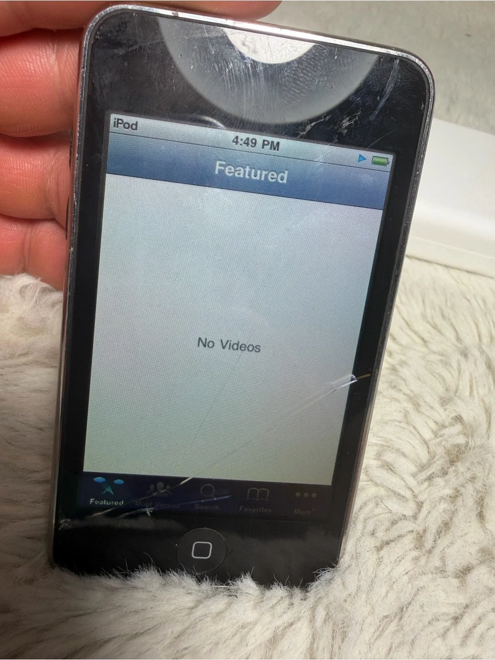 Apple ipod touch 3rd Generation 16 gb (read